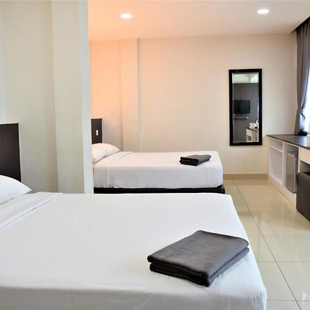 Desaru, Bayu Balau Beach Resort Bandar Penawar Kültér fotó