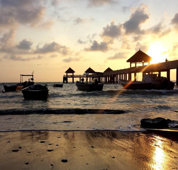 Desaru, Bayu Balau Beach Resort Bandar Penawar Kültér fotó